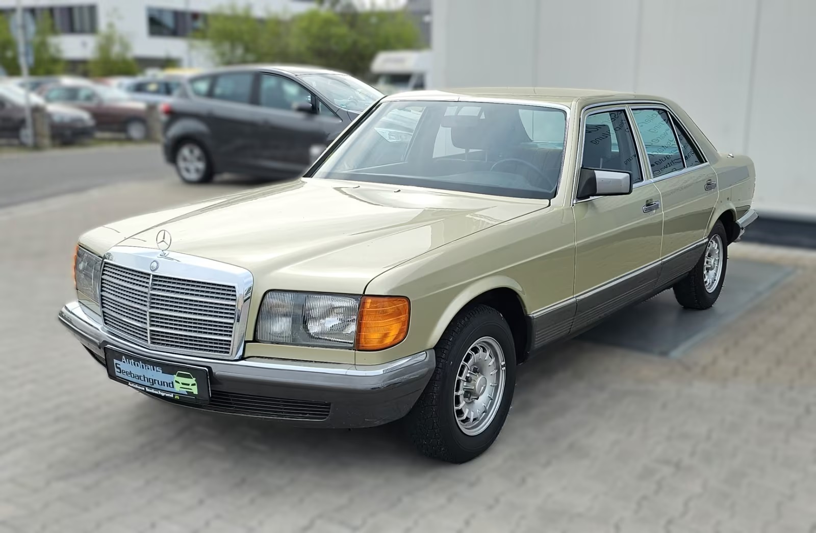 Image of Mercedes W126